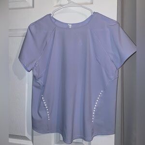 Lululemon light weight stretch running short sleeve shirt pastel blue size 6